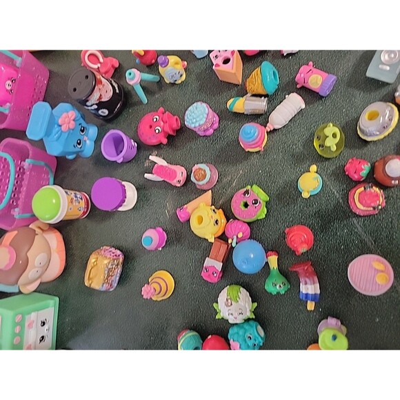 HUGE Shopkins Lot Random Figures Basket Containers Mixed Seasons lot Dolls - Picture 11 of 16